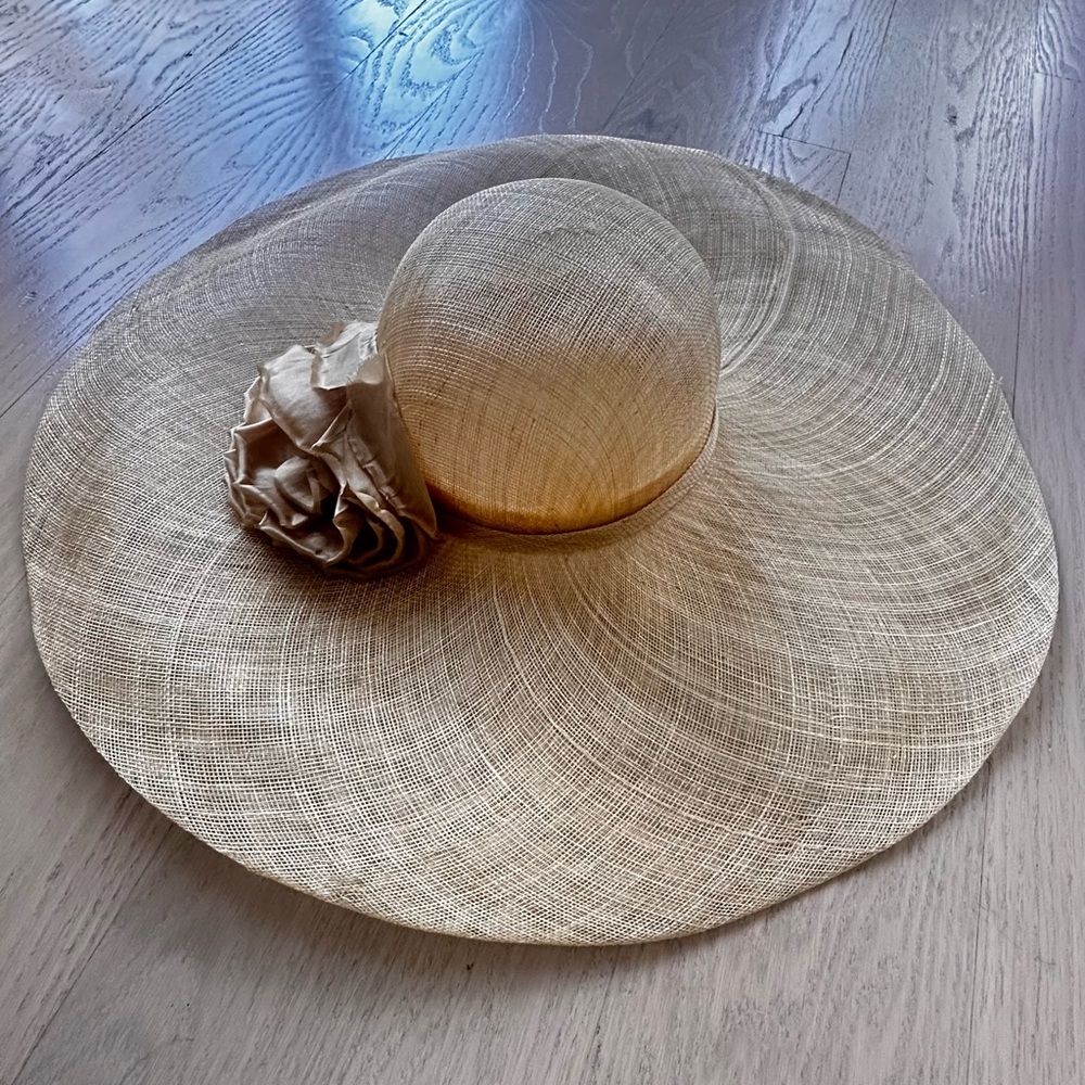 Elegant Cream Wide-Brim Hat with Floral Accent